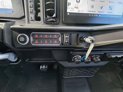 2026 Can-Am Defender MAX Limited HD11 Desert Tan & Carbon Black - Photo 13