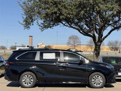 2026 Toyota Sienna - Photo 3