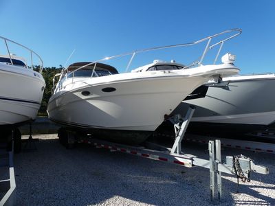 1998 Sea Ray 330 Sundancer — front three-quarter view