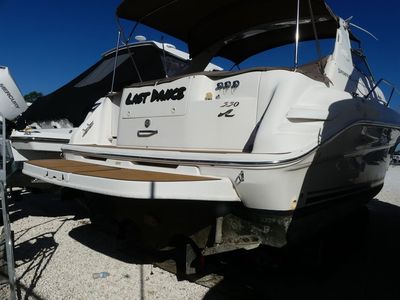 1998 Sea Ray 330 Sundancer — rear three-quarter view