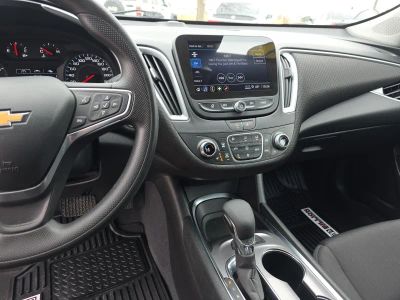 2024 Chevrolet Malibu — photo 13 view