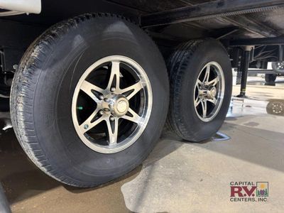 2023 KZ Durango - Photo 14