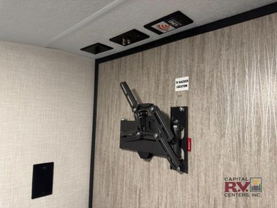 2023 KZ Durango - Photo 35
