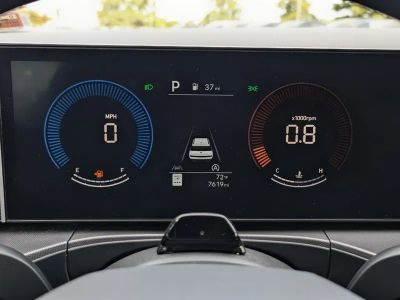 2025 Hyundai Santa Fe - Photo 11