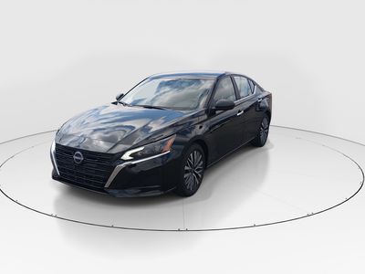 2025 Nissan Altima - Photo 3