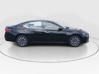 2025 Nissan Altima - Photo 8