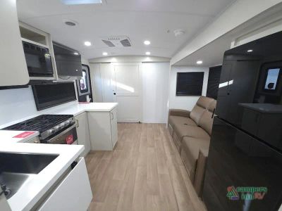 2027 Grand Design Imagine — photo 21 view