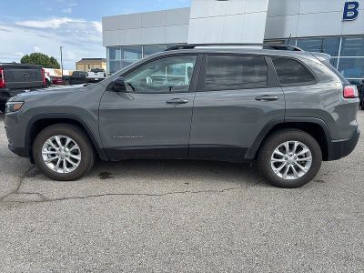 2022 Jeep Cherokee — side profile view