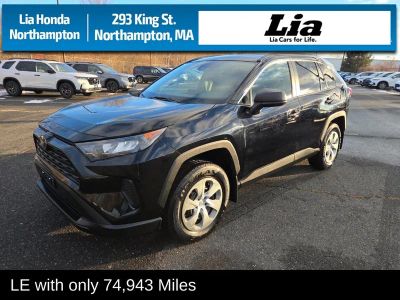 2019 Toyota RAV4 LE - Photo 2