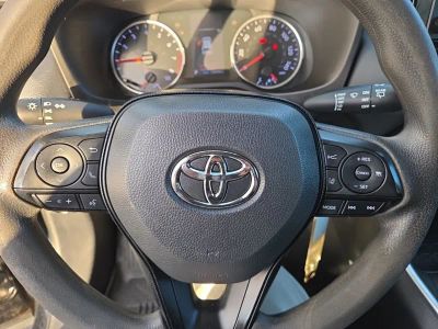 2019 Toyota RAV4 LE - Photo 19