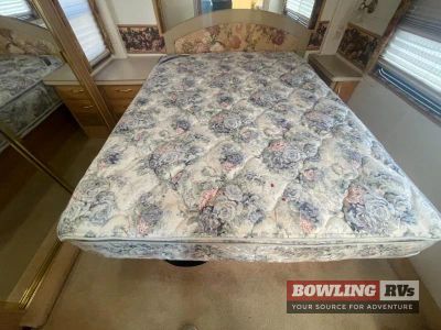 2000 Pace Arrow 33V - Photo 25