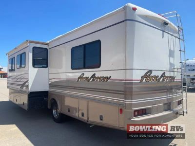2000 Pace Arrow 33V - Photo 6