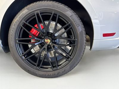 2023 Porsche Macan - Photo 25