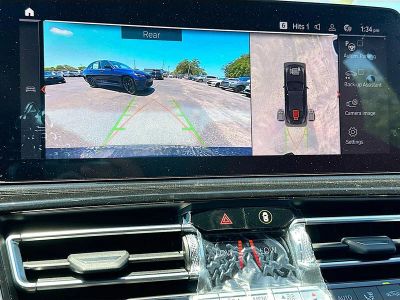 2026 BMW 8 Series — photo 12 view