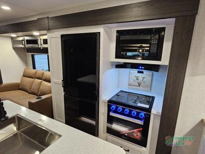 2026 Venture RV SportTrek Touring Edition - Photo 19