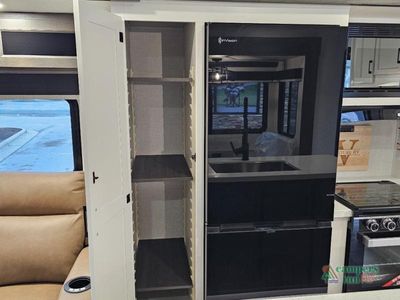 2026 Venture RV SportTrek Touring Edition - Photo 29