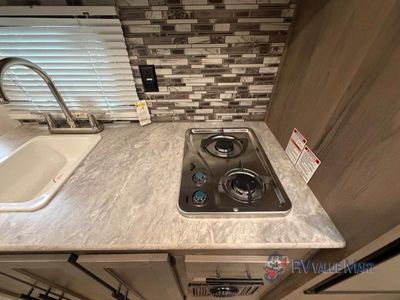 2022 Gulf Stream RV Kingsport Super Lite - Photo 13