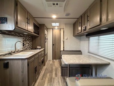 2022 Gulf Stream RV Kingsport Super Lite - Photo 8