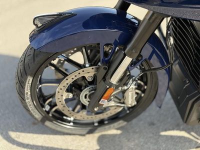 2025 Indian Motorcycle Challenger Dark Horse 112 w/PowerBand Audio Springfield Blue - Photo 9