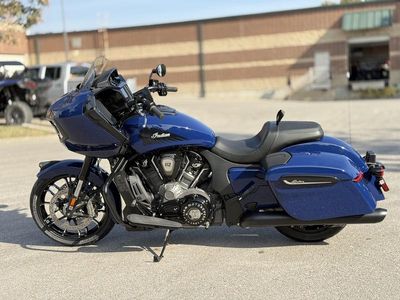 2025 Indian Motorcycle Challenger Dark Horse 112 w/PowerBand Audio Springfield Blue - Photo 7