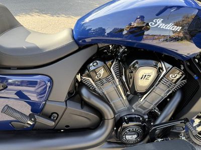2025 Indian Motorcycle Challenger Dark Horse 112 w/PowerBand Audio Springfield Blue - Photo 14