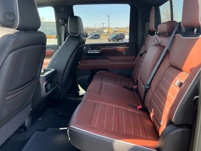 2026 GMC Sierra 3500HD - Photo 17