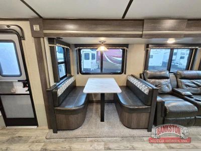 2018 Outback 328RL — photo 18 view