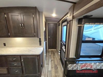 2018 Outback 328RL — photo 23 view