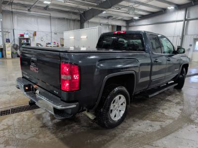 2018 GMC Sierra 1500 — rear three-quarter view