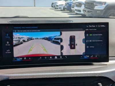 2025 BMW 3 Series — photo 21 view