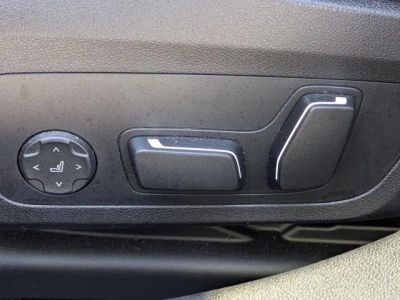 2025 BMW 3 Series — photo 19 view