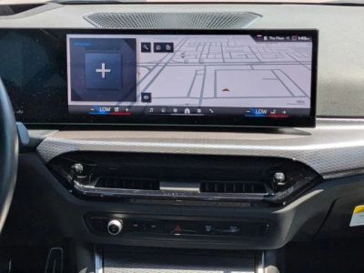 2025 BMW 3 Series — photo 17 view