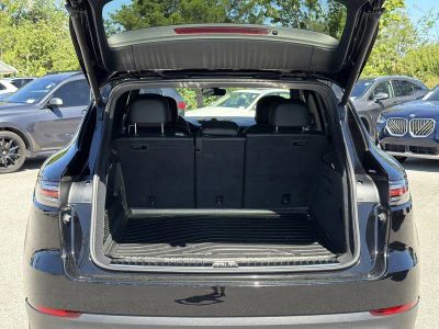 2023 Porsche Cayenne — photo 11 view
