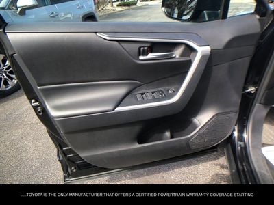 2024 Toyota RAV4 XLE - Photo 17