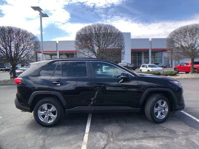 2024 Toyota RAV4 XLE - Photo 4