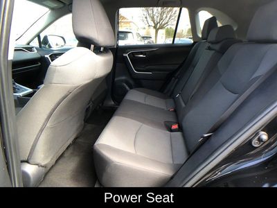 2024 Toyota RAV4 XLE - Photo 15