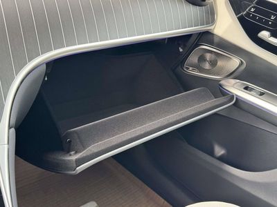 2026 Mercedes-Benz GLC — photo 29 view