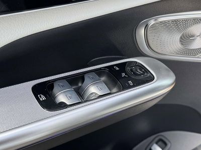 2026 Mercedes-Benz GLC — photo 18 view