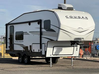 2025 Keystone COUGAR — front three-quarter view