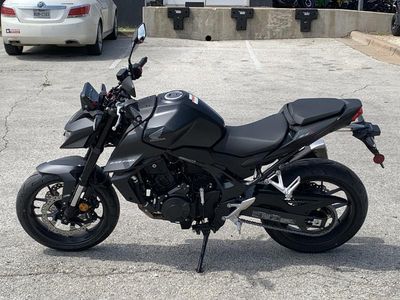 2025 Honda CB750 Hornet - Photo 8
