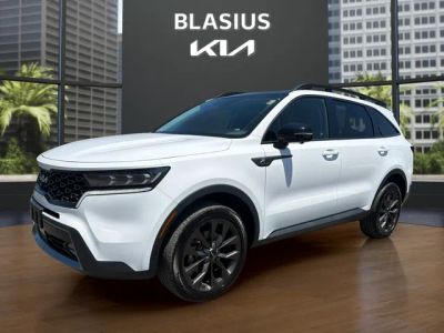 2023 Kia Sorento X-Line SX Prestige in Glacial White Pearl — front three-quarter view