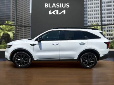 2023 Kia Sorento — side profile view