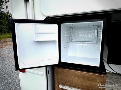 2018 Winnebago Intent - Photo 27