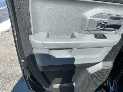 2020 Ram 1500 Classic — photo 16 view
