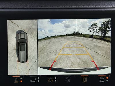 2023 GMC Yukon - Photo 16