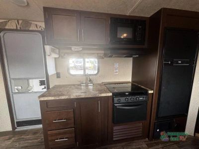 2016 Forest River RV Cherokee — photo 17 view