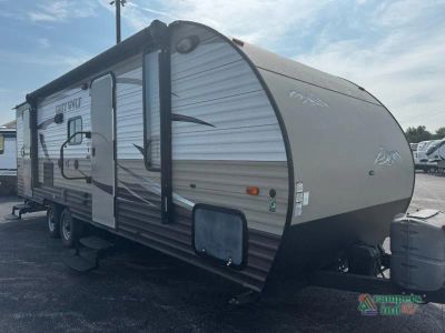 2016 Forest River RV Cherokee — front three-quarter view