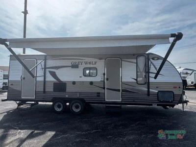 2016 Forest River RV Cherokee — photo 10 view