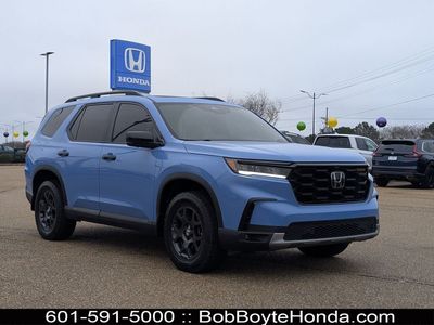 2025 Honda Pilot TrailSport in Diffused Sky Pearl — front three-quarter view
