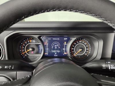 2026 Jeep Gladiator — photo 15 view